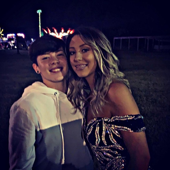 Claire’s Collection Gown size 2 - Picture 5 of 6